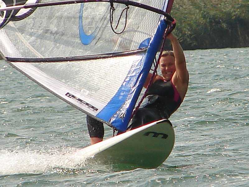                                windsurfing-arad